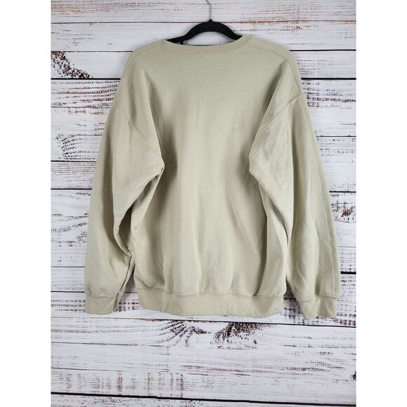 Gildan Heavy Blend Bubble Gum Santa Sweatshirt L Womens Tan Pullover Crew Neck - Picture 5 of 6